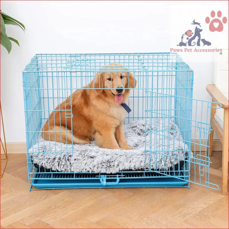 Golden Retriever puppy on cozy PETSWOL plush mat in light grey wire crate