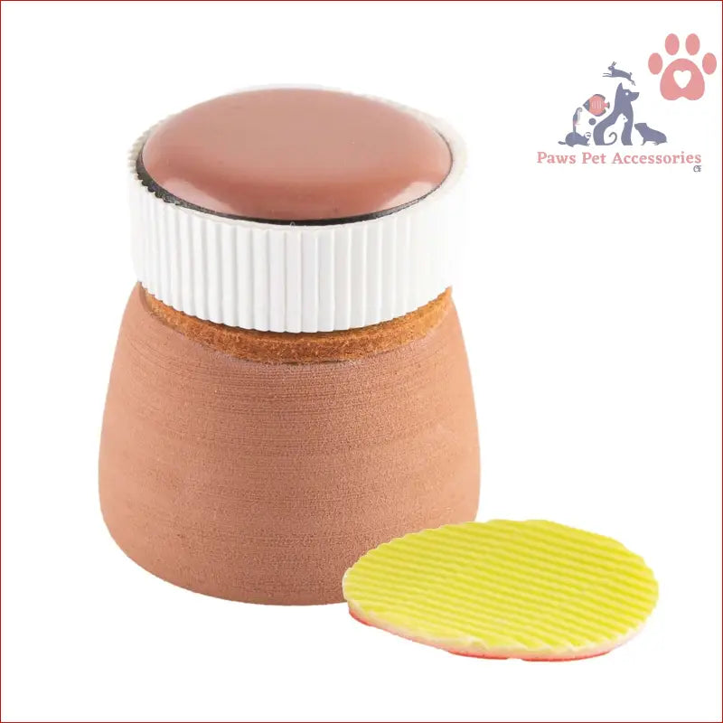 Terra cotta jar with white lid and yellow disc for Fish Tank Corner Moss Magnet Scraper